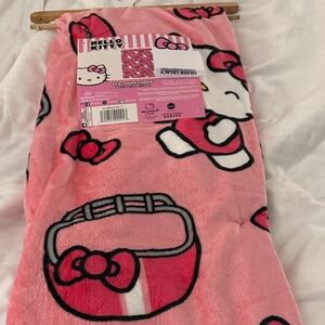Hello Kitty Pink Football Fall Winning Pretty blanket throw 50x70.